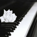 blog logo of Diaries of a Piano Girl